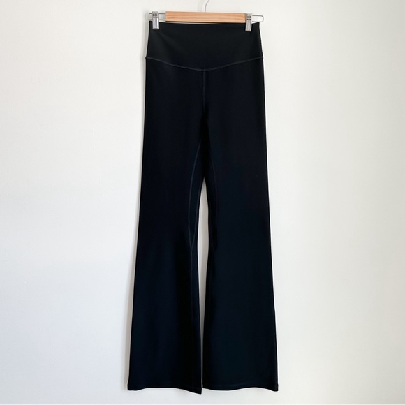 Abercrombie & Fitch YPB black flare leggings - Picture 2 of 5